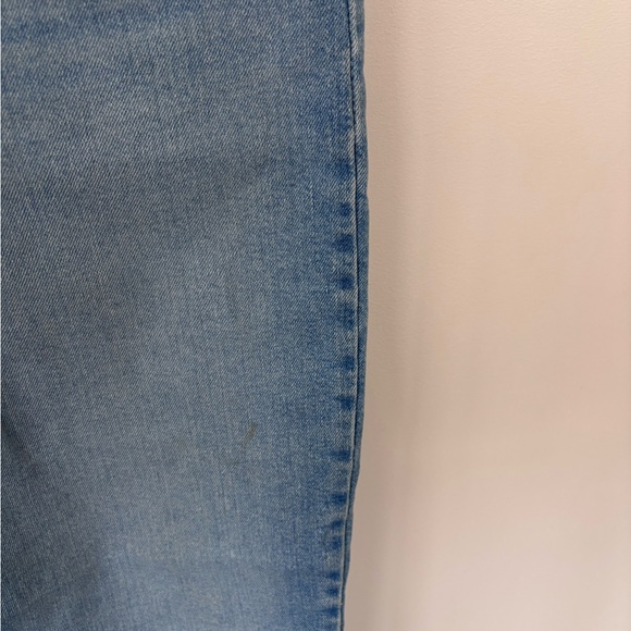 2 for $40 Levi's High Waisted Mom Jeans Sz 29 - Picture 5 of 6